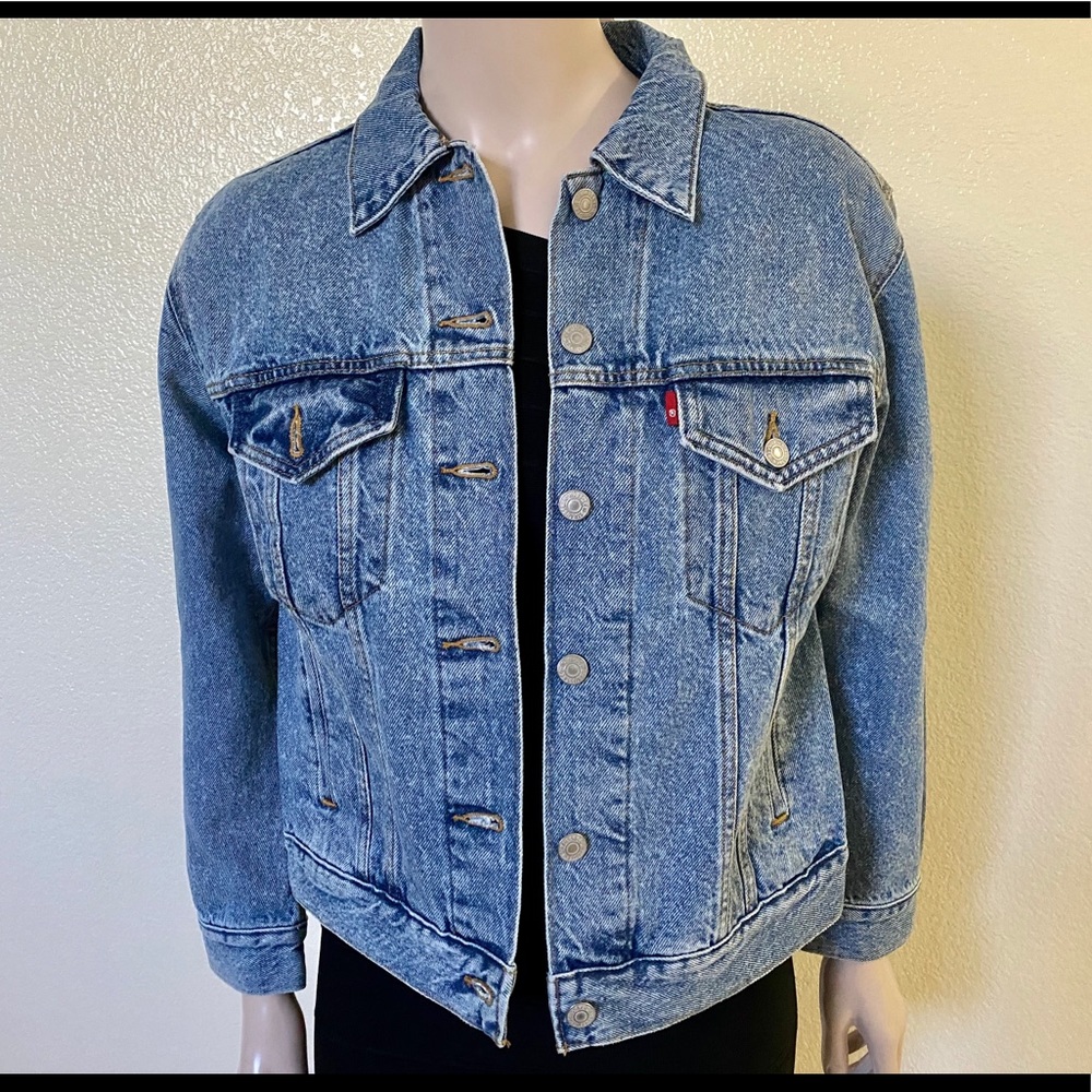 New Levi’s trucker jacket size S